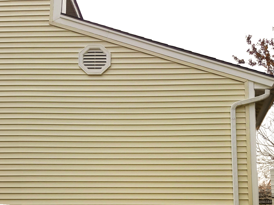 Residential property pressure washing contractor in Olathe Kansas