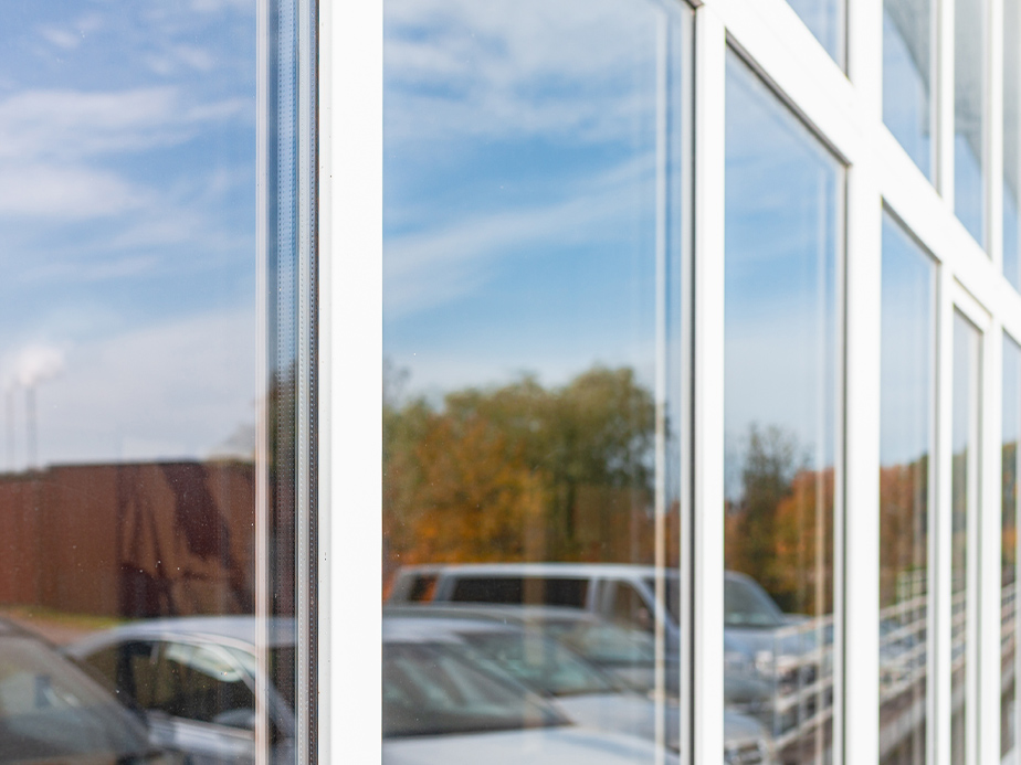 Pressure washing commercial buildings and windows Olathe Kansas