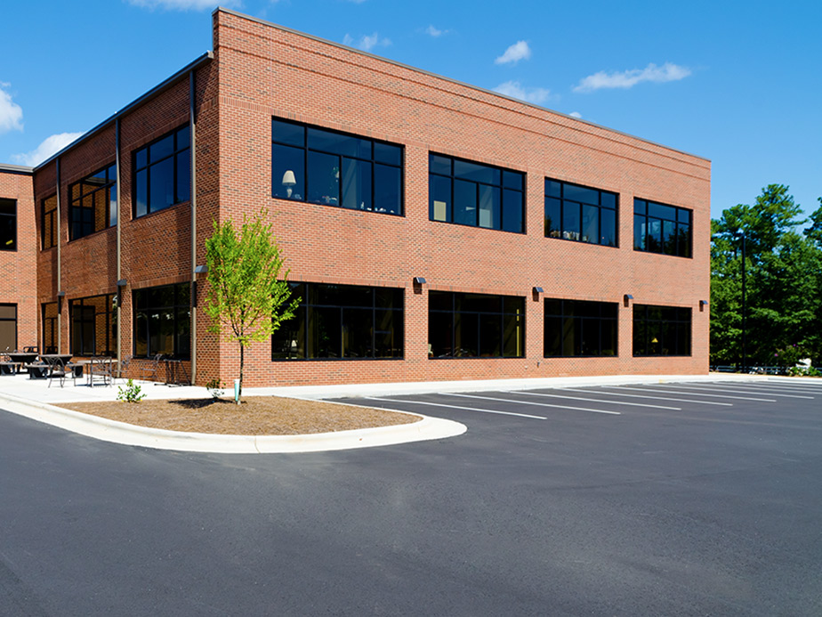 Power washing parking lots Olathe Kansas