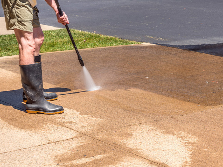 Concrete power washing and cleaning company Olathe Kansas